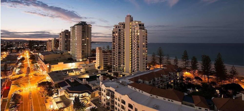 Beachcomber International Resort Coolangatta Exterior photo