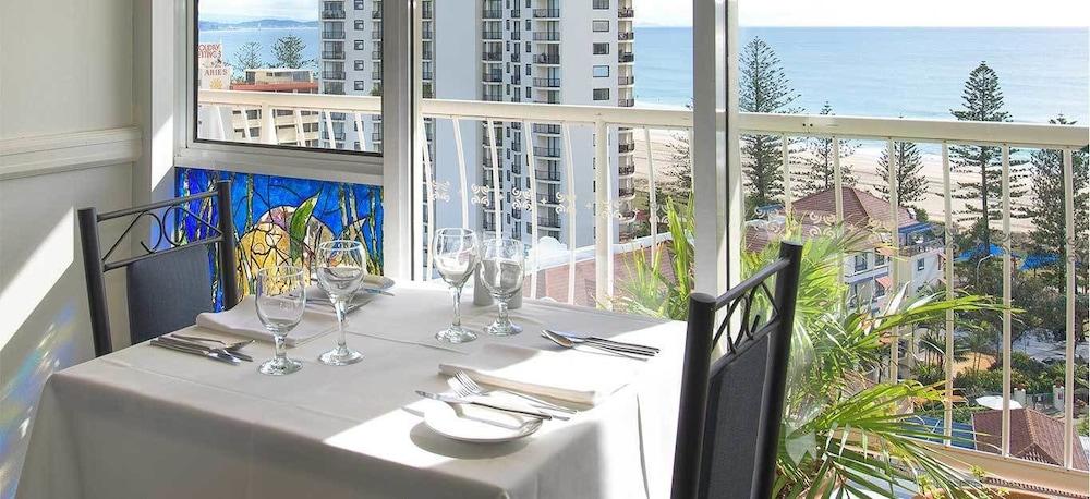 Beachcomber International Resort Coolangatta Exterior photo