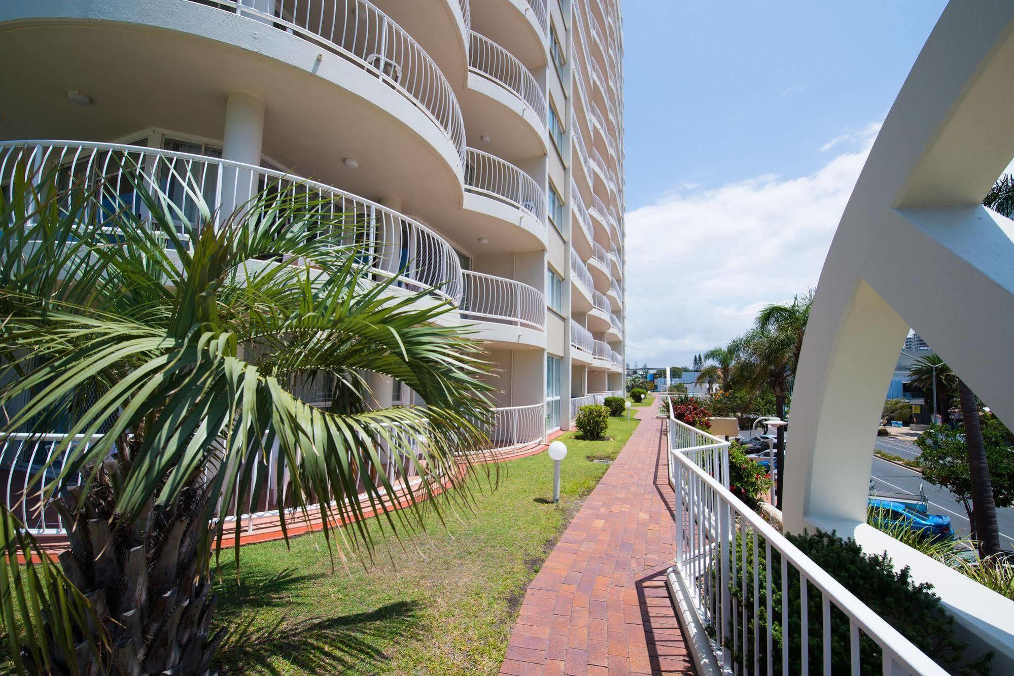 Beachcomber International Resort Coolangatta Exterior photo